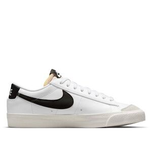 Nike Women’s. Nike BLAZER LOW ‘77 Size  7.5